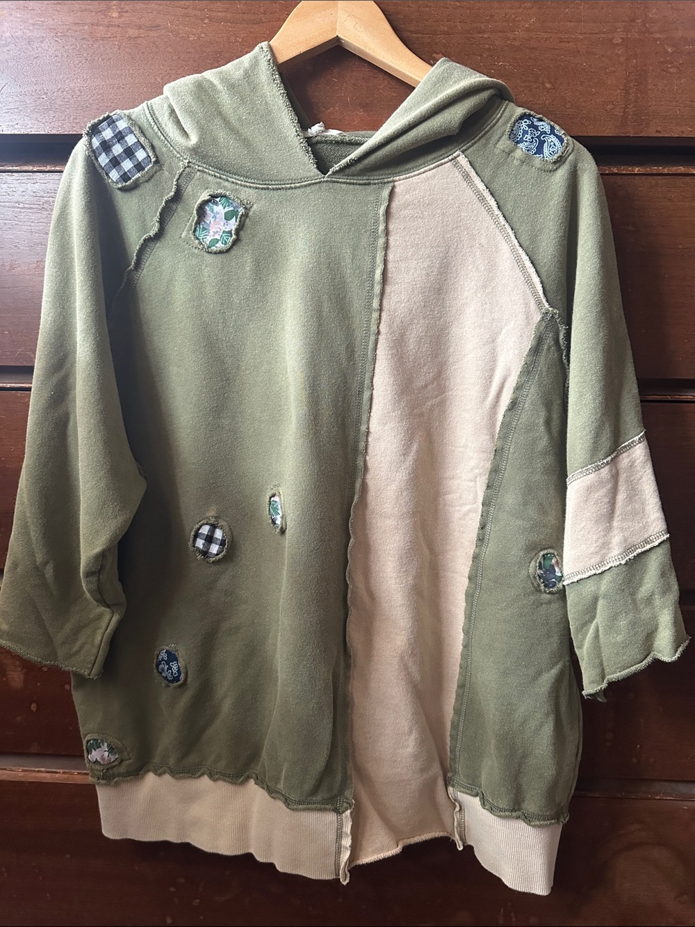 Easel Sweatshirt